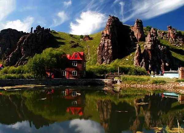 17071515538aa8d72b77ab1798c72890a711de783dx600x432x51.jpg
